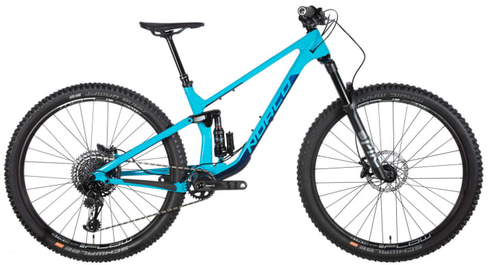   The ladies' version of the C2 comes in a chic turquoise colour. The rest of the equipment does not differ from the regular C2.
