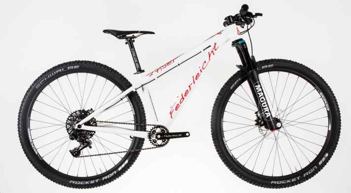 Light as a feather should be familiar to all ambitious racing families. The 27.5 can be reduced to 7.1 kilos.