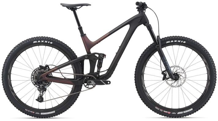   The carbon range starts with the Trance X Advanced Pro 2 for 4199 euros.