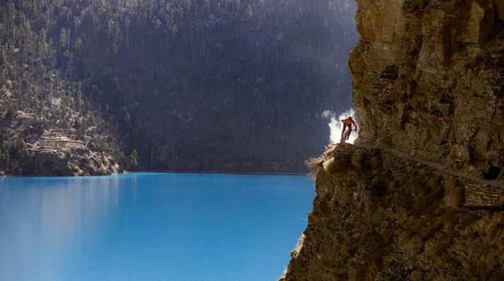Mandala - VTT entre les temples et les pentes du Dolpo.