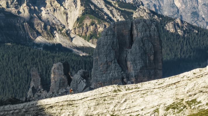 Here you are still at eye level with the five towers of the Cinque Torri.