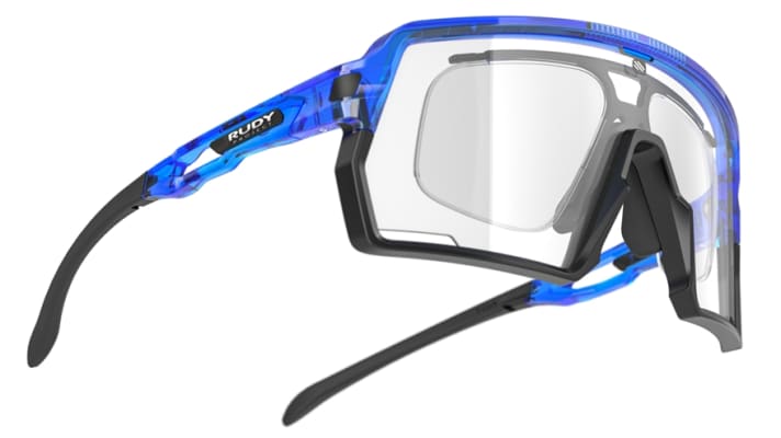 Günstige Lösung für Brillenträger: per Clip-In lassen sich geschliffene Gläser hinzufügen.