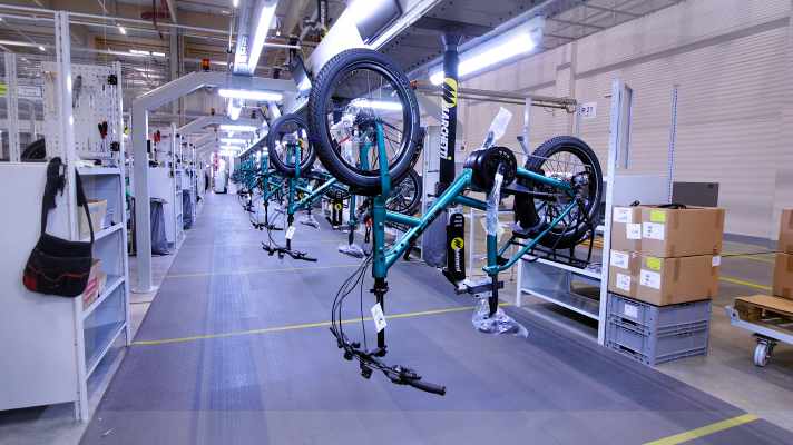 Zwar werden die Rahmen bei I:sy noch aus Asien importiert, die restliche Fertigung sowie die Entwicklung wird komplett in Deutschland durchgeführt. | pd-f | JHERRLINGER