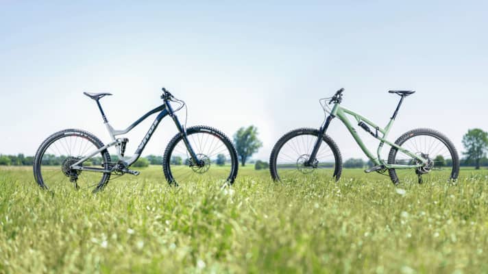    Category: All Mountain. Suspension travel: 140-160 millimetres. Good models: from 2000 euros. Area of use: Tours in demanding terrain. In the test duel: Vitus Escape 29 VR (left) and Drössiger One 29 SX Eagle.