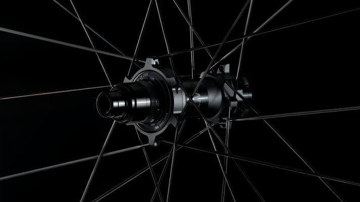Kovee Pro 30 hub with straight-pull spokes.