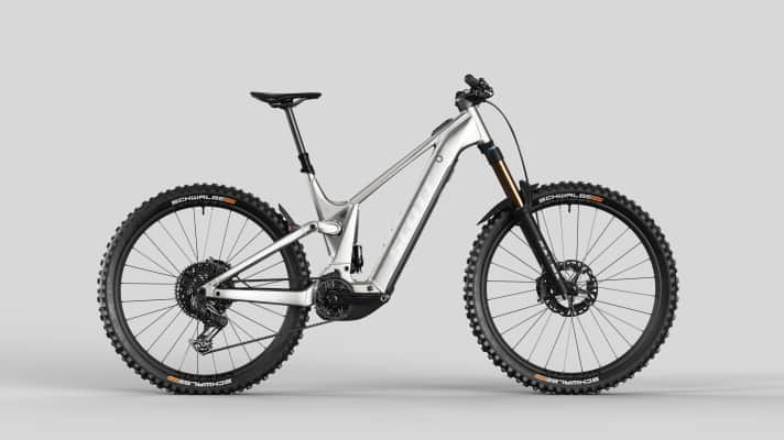 Visually and technically, the carbon and aluminium frames of the Scott Patron 2025 are very close. On the scales, they are separated by a large weight difference of two kilos.