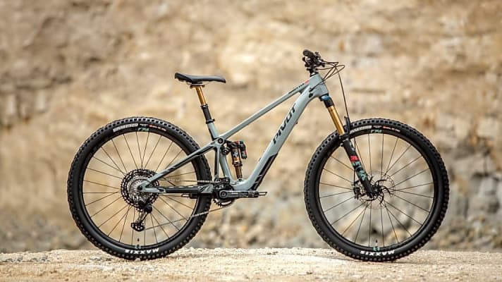 Pivot Shuttle SL // 8999 to 12,599 euros // Weight: from 16.5 kilograms (manufacturer's specification) // 29 inch // 150/132 mm // Availability: as of now