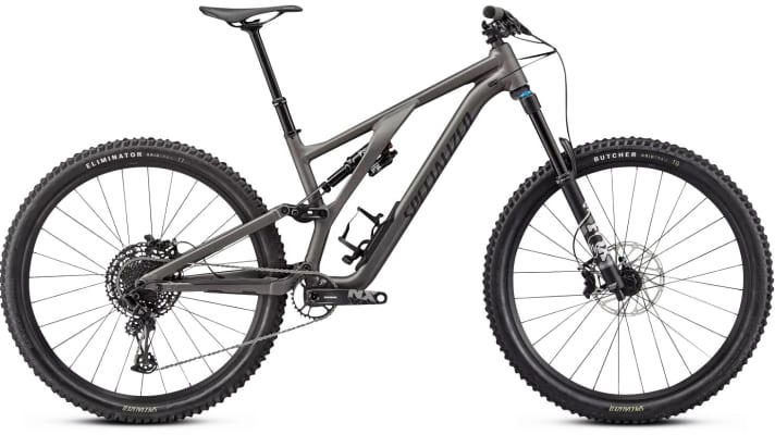  The alternative: The Specialized Stumpjumper Evo may only have 160/150 millimetres of travel, but it is fully trimmed for stability. The entry-level model costs 4200 euros. Weight: 15.8 kilos (manufacturer's specification).