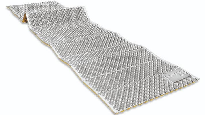 The Thermarest Z Lite Sol cannot compete with the comfort of an air sleeping pad, but it is completely insensitive to thorns, prickly grass and sharp stones. Photo: Thermarest