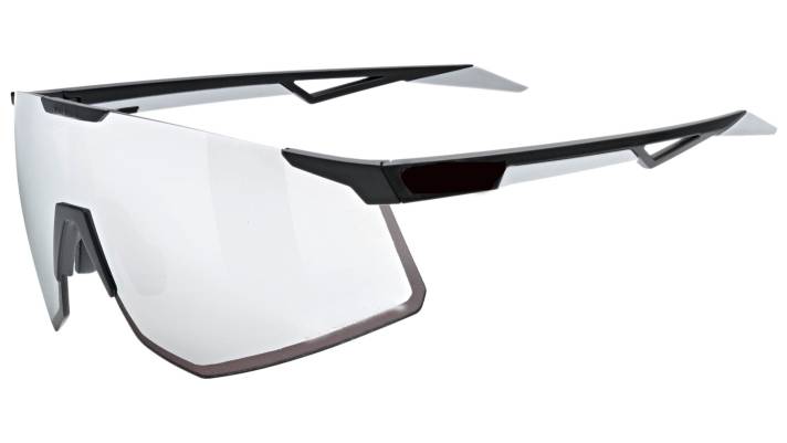 Our expert calls glasses with clear lenses "lab goggles style". But they make perfect sense in the dark forest. The stylish alternative: self-tinting glasses.