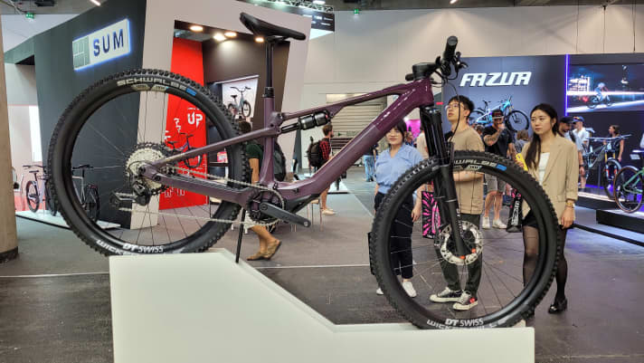 Superior iXF 9 // Bosch Performance Line SX // 400 Wh // 150/140 mm // 29-inch // 9999 euros