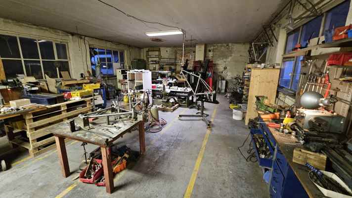 A look into the SeLi frame construction workshop. This is where dreams of custom steel frames come true.