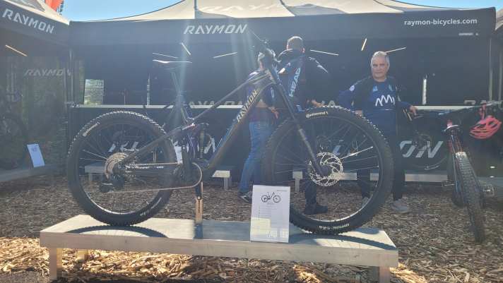 The Raymon Tarok is available from €5999 with a full carbon frame, Avinox M2S and super-slim 700 battery.