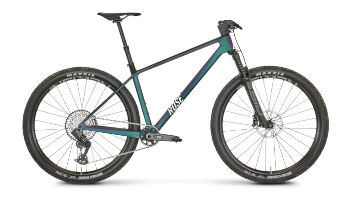 The Rose PDQ 2 Hardtail for 3799 euros shifts electronically via Sram GX Eagle AXS Transmission.