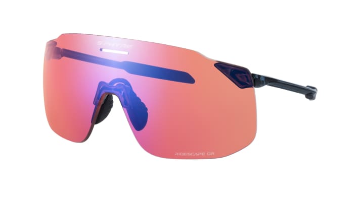 It doesn't get any lighter than this: the Shimano S-Phyre SL is designed to fit the face like a breath of nothing and still provide optimum protection.