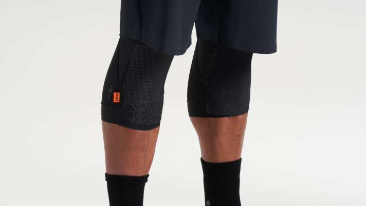 Die neu entwickelten D3O-Pads sollen sich besonders gut den Bewegungen des Knies anpassen.