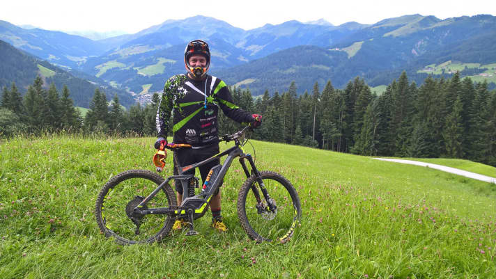   Sam Wrobbel has completely customised his Cube Stereo with Bosch CX drive.