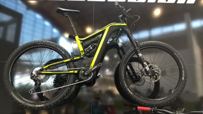 With the <a href="e_mtb/e_mtb_news_neuheiten/eurobike-2017-bh-bikes-atom-x-lynx/a37047.html" rel="noopener noreferrer">BH Bikes Atom X Lynx</a>, the Spaniards are presenting a completely new E-MTB with an integrated 720 Wh battery.