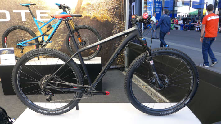   The PRO version of the Votec VC is available with 1x11 drivetrain (pictured) and as a 2x11 version.