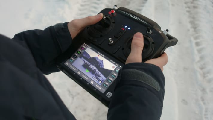   Dank Live-Übertragung hat der Pilot der Drohne immer alles im Blick.