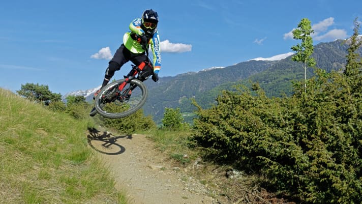   Tobi Brehler und seine Beziehungs zum Commencal Meta AM V4 Race