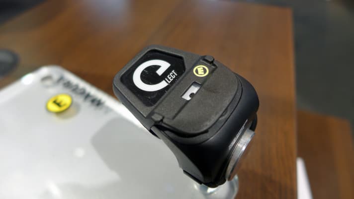   The remote lever of the radio-controlled Magura Vyron Vario seatpost communicates via ANT+.