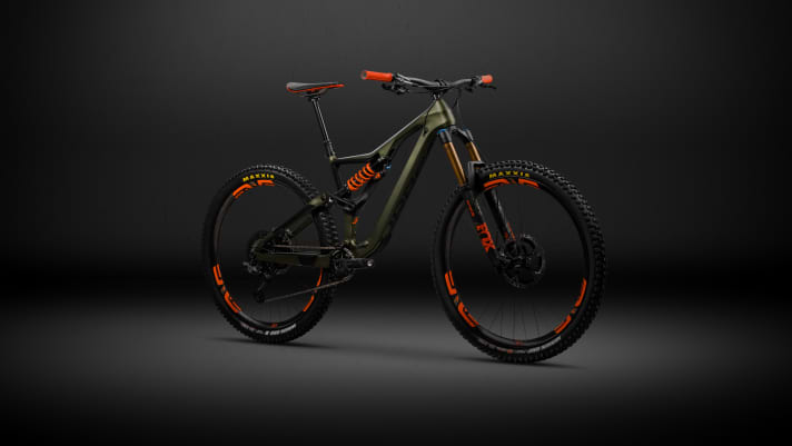   The top model M-LTD costs 8999 euros. But it starts with the M20 for 3999 euros.