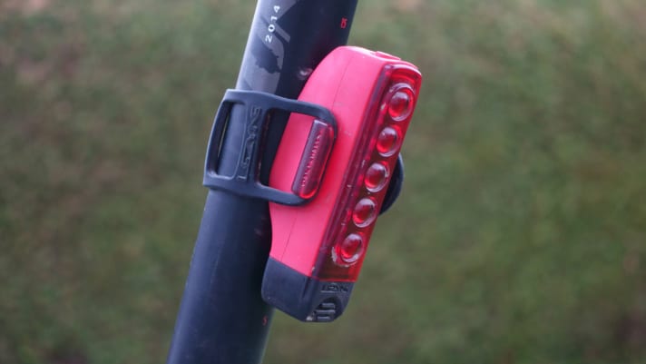   The Lezyne Strip Drive Pro is the Mercedes of rear lights: High quality and good luminosity at a reasonable price.