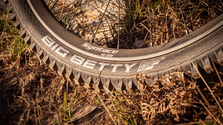   Big Betty ist zurück! Schwalbe lässt einen alten Reifenklassiker wieder aufleben.