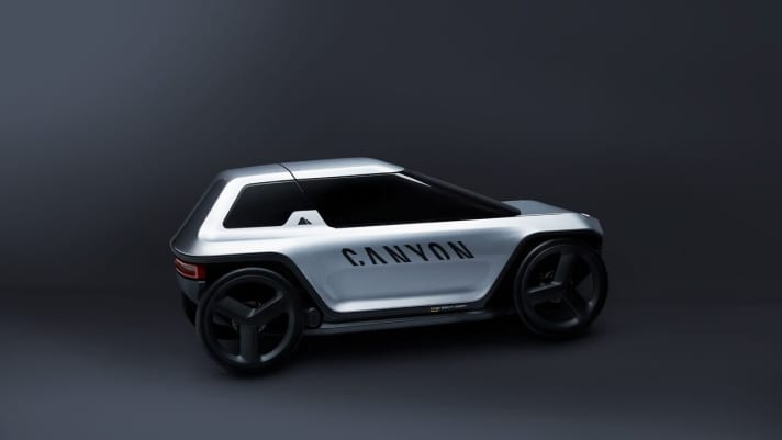   Das Canyon- Konzeptfahrzeug für die urbane Mobilität der Zukunft: 2,3 Meter lang, 95 Kilo schwer, dank Elektromotor-Unterstützung bis zu 60 Sachen schnell.