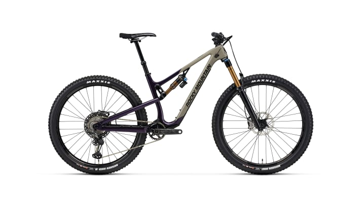   Das C90 des Instinct gibt's auch in der Farbvariante lila/beige.