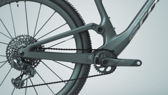   Scott dispenses with a Horst link bearing in the chainstays on the Spark and instead relies on flexing seat stays.