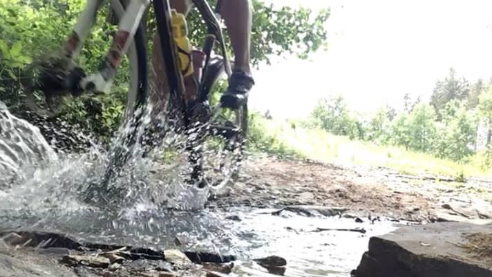   Soren Fischer: River crossings are so special because they are so rare. Here in the "flatlands" in the Göttingen area, you have to work hard to gain kilometres and metres in altitude to have such an experience.