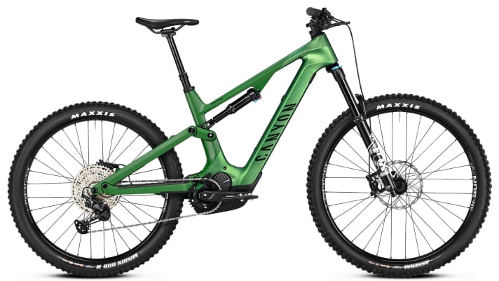   The CF models rely on a more favourable carbon frame. The Canyon Spectral:ON CF 8 costs 5999 euros (720 Wh) or 6299 euros. The bike should be available from May. There is also the CF 9, which is available for 6999 (720 Wh) or (7299 euros) and features Fox's sophisticated Performance Elite suspension.