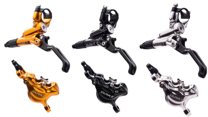   The new Formula Cura X is not only available in gold, but also in black and polished aluminium.