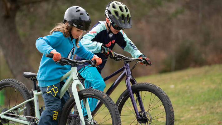 The 20-inch model from Scor costs 899 euros. The larger 24-inch wheel costs 949 euros.