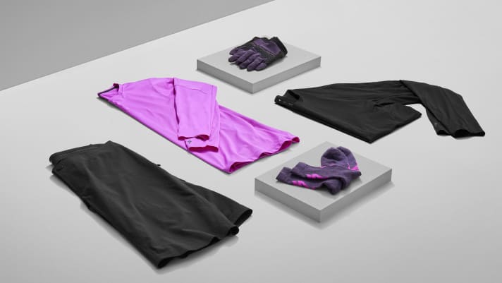 Nouveau look et nouvelles couleurs : Specialized Gravity Training Bike Apparel collection printemps 2024.