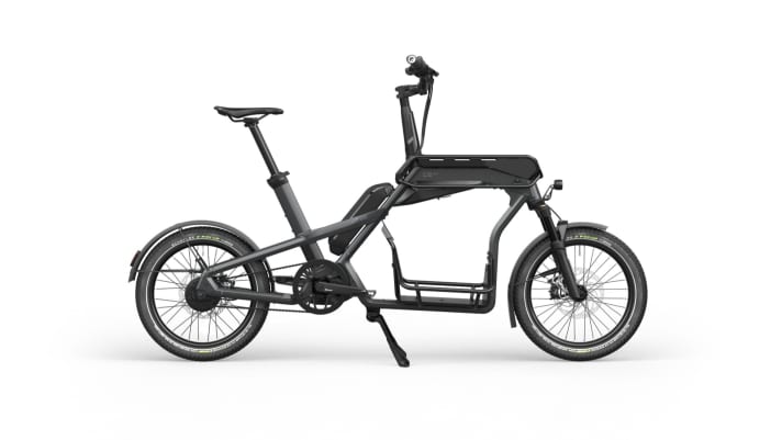 The Enviolo hub with chain works on the 150 cc version of the Ca Go CS. The rear carrier is also missing in this equipment variant.