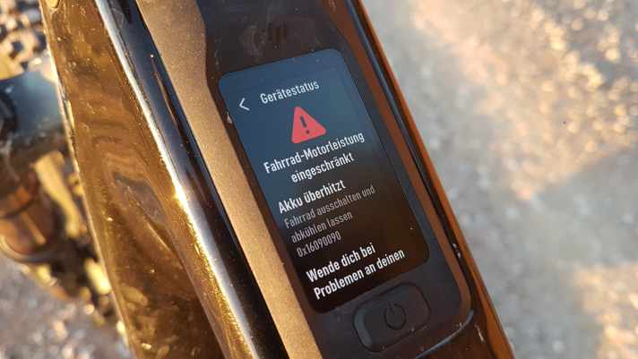 Warnmeldung nach 35 Minuten und 1300 Höhenmetern im Dauerturbo mit dem DJI Avinox.
