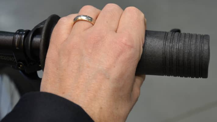 Dick, wie eine Banane: Die XXL-Griffe von DirtySixer.