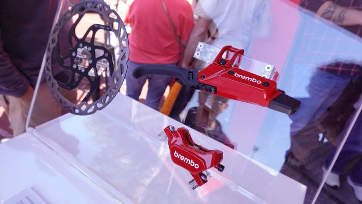 For its new Gravity disc brake, Brembo is charging almost 900 euros for the front and rear brakes. This is the Italian newcomer's direct entry into the premium segment.