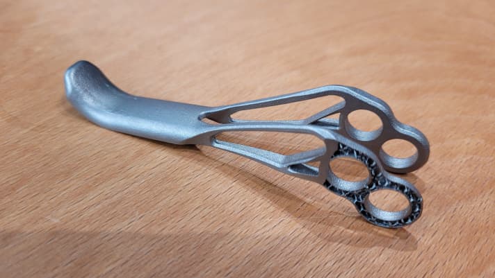 3D printing is becoming increasingly important in the bike industry. Trickstuff is currently experimenting with printed brake levers made from titanium.