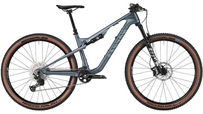 Das Canyon Lux Trail CF6 bildet den Einstieg in die Produktwelt des neuen 120-Millimeter-Fullys.