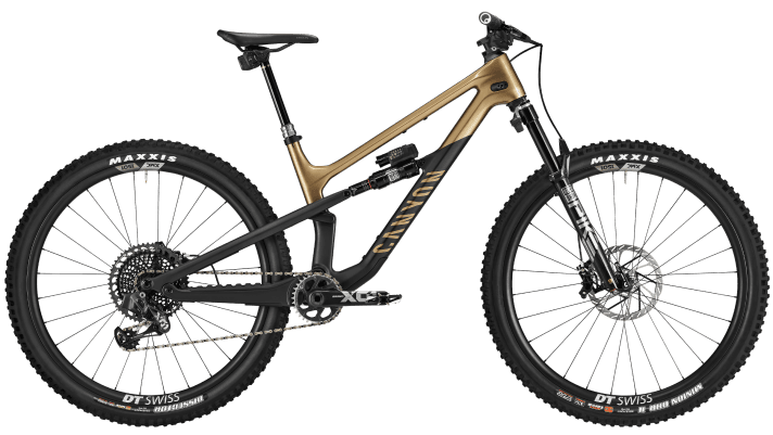 Spectral 125 CF LTD in gold and black paintwork.