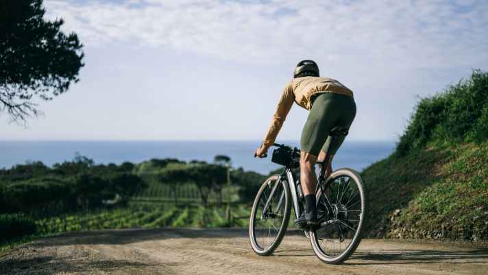 The HPR 40 should also offer harmonious support for gravel bikes and level out differences in performance on hills.