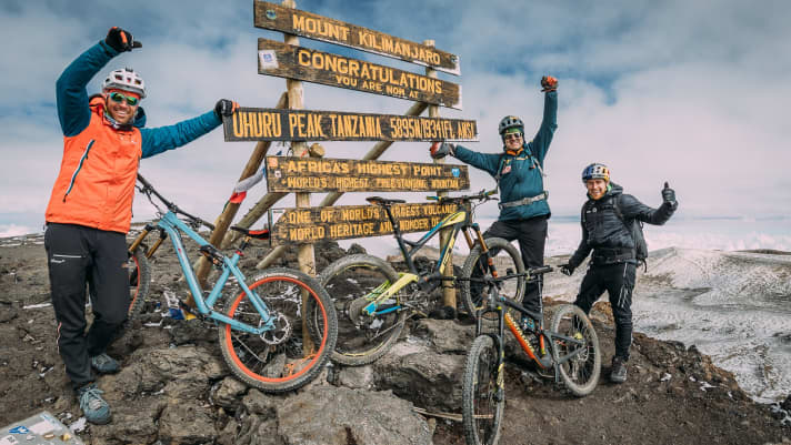 Bike acrobats and adventurers Danny MacAskill, Hans Rey and Gerhard Czerner: they want to ride down the highest mountains in Africa, Mount Kenya and Kilimanjaro.