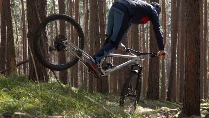 The modified geo means that the rider is very far forward, but without shifting the centre of gravity forwards.