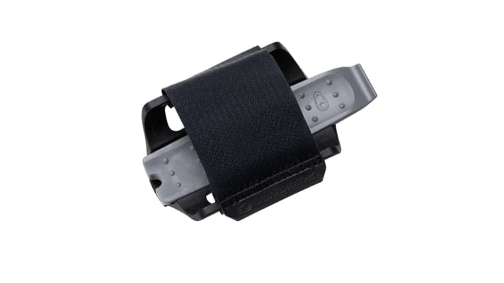 An Bikes, die mehrere Flaschenhalterbohrungen aufweisen ist die TS2-Schlauch-Halterung eine nette Option