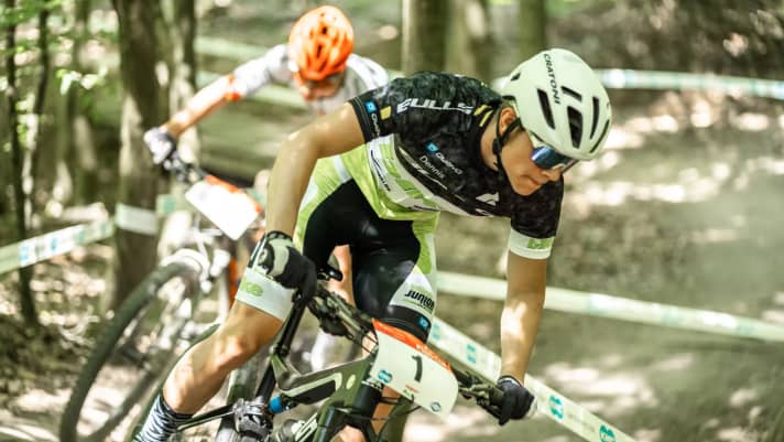 Dennis makes it exciting and also wins the XCO.