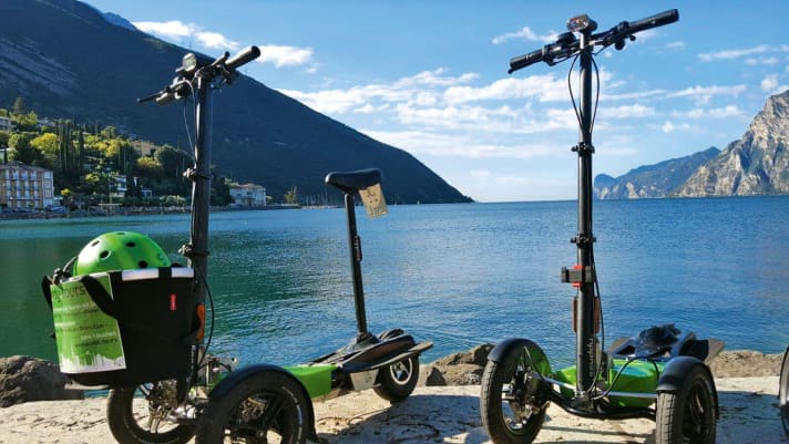 Sunbathing on Lake Garda: a cappuccino on a scooter across the Alps.